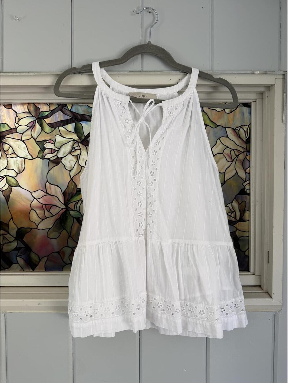 LOFT White Sleeveless Eyelet summer tank Top Size small